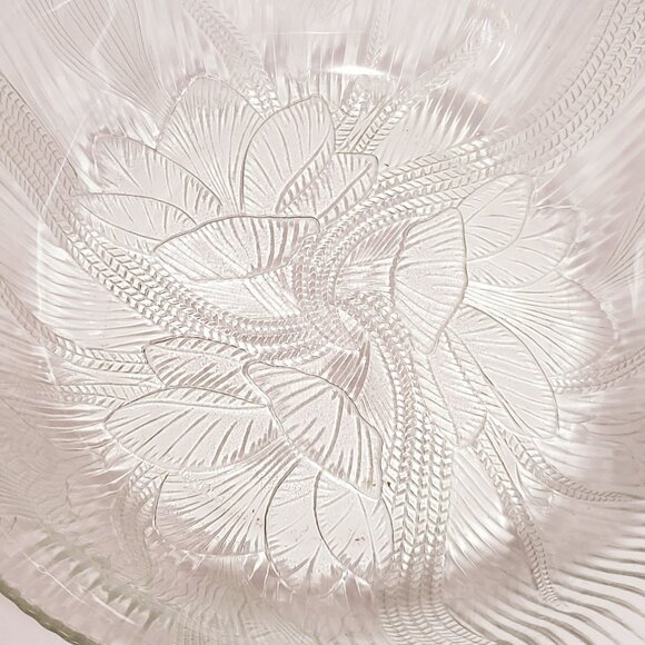 Vintage Clear Glass Crocus Pattern 9 Inch Salad Serving Bowl - Picture 6 of 11